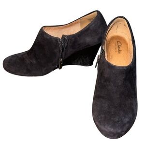 Clarks Purity Frost Black Suede Wedge Bootie - Size 7.5